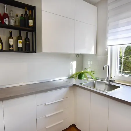 With Parking Space Valica, - 22453 Апартаменты