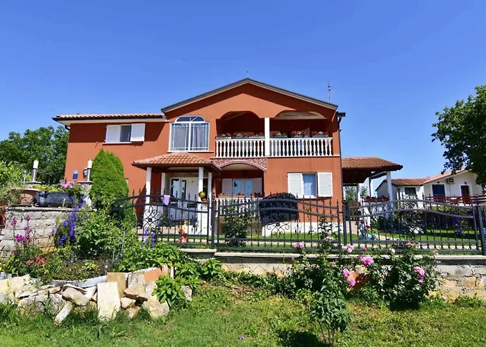 With Parking Space Valica, - 22453 Umag