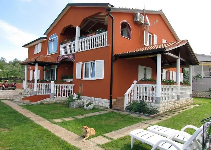 With Parking Space Valica, - 22453 *