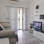 With Parking Space Valica, - 22453 Apartman Umag