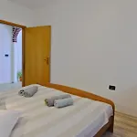 Apartman With Parking Space Valica, - 22453 *