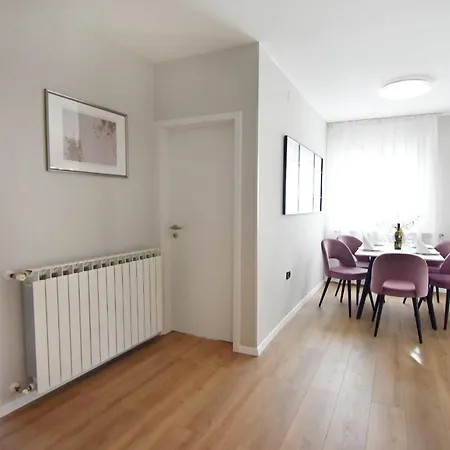 Апартаменты With A Parking Space Valica, - 22453 Умаг